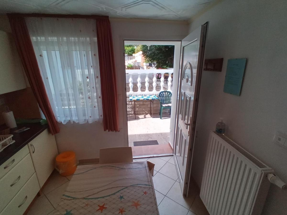 Apartment Mara Анкаран Екстер'єр фото